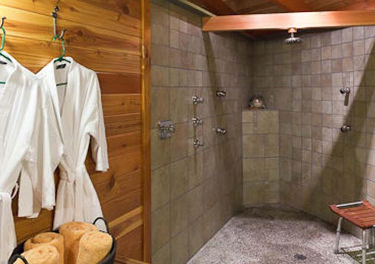 Stormking Hotel แอชฟอร์ด ภายนอก รูปภาพ